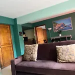 Espacioso Con Oficina Y Internet De Alta Velocidad